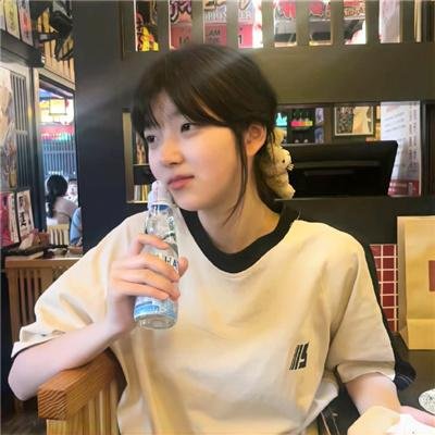 女孩梦三十
